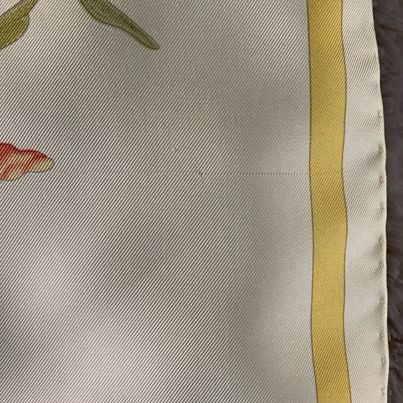Authentic Salvatore Ferragamo Silk Floral Scarf - Picture 6 of 7